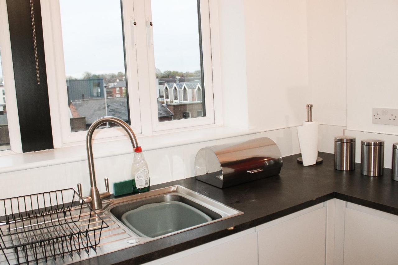 Modern Luxury Serviced Duplex Apartments By Repose- 150 Metro Court, ווסט ברומוויץ' מראה חיצוני תמונה
